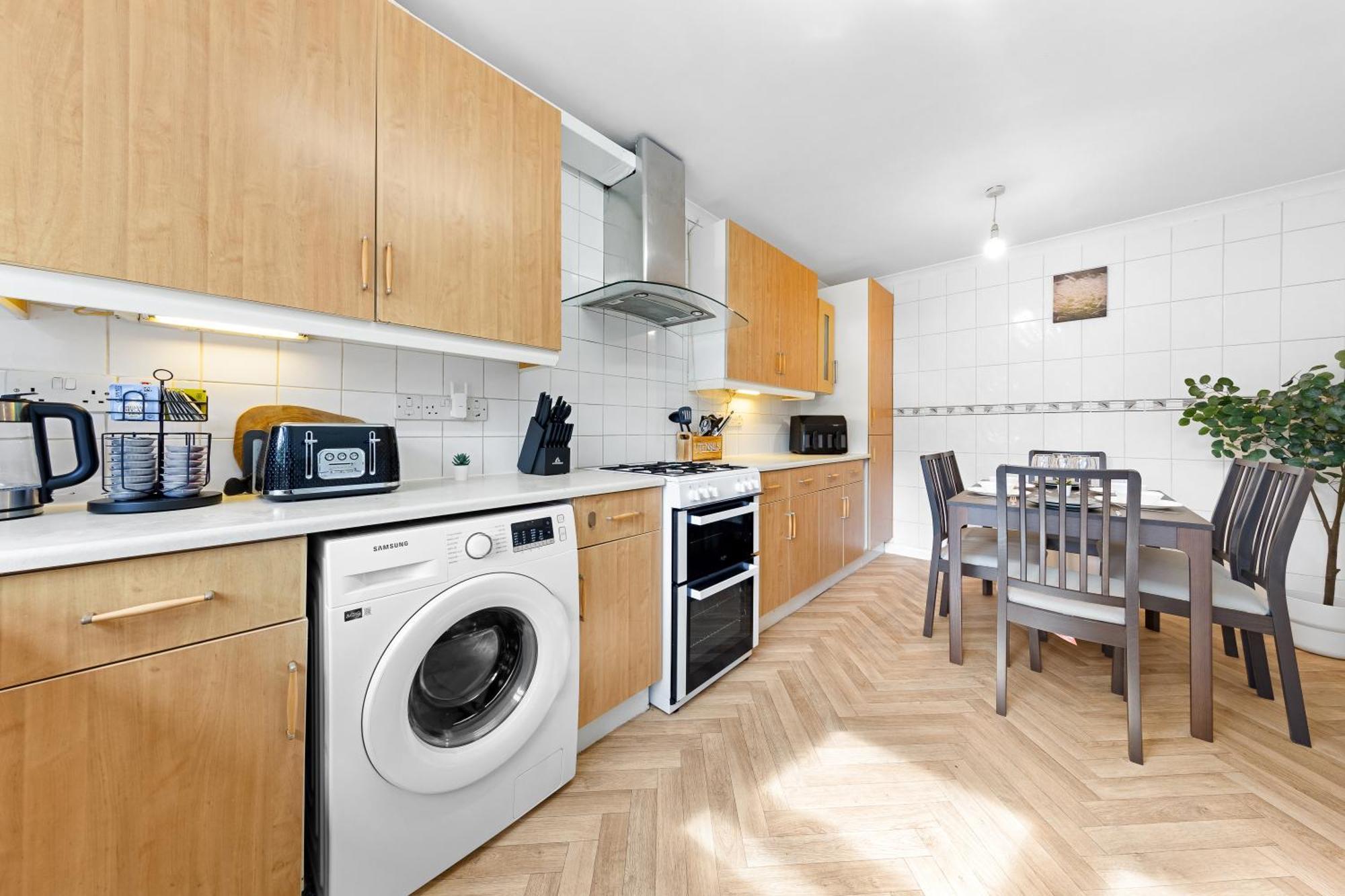 Cozylease 3-bed Canary Wharf Retreat,near Lcy Ferienhaus London