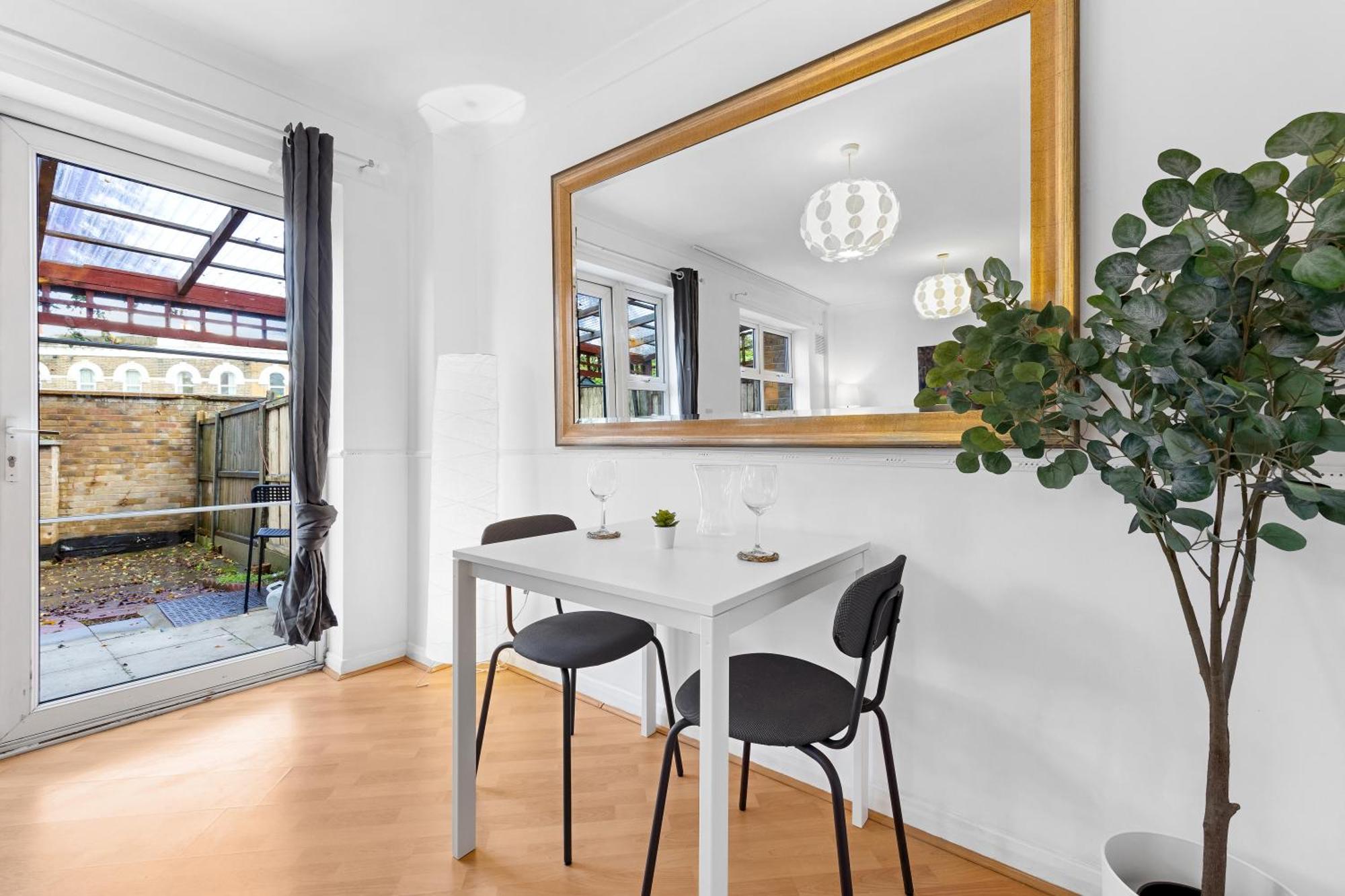 Cozylease 3-bed Canary Wharf Retreat,near Lcy Ferienhaus